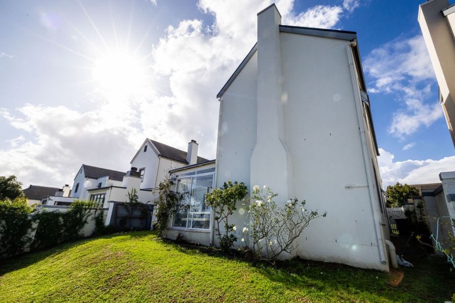 3 Bedroom Property for Sale in Dennegeur Western Cape